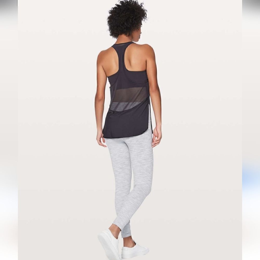 Lululemon Twist Around Tank Top  Built in Bra Boysenberry Breathable Size 4